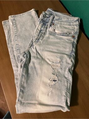 American Eagle Light Blue Washed Jeans